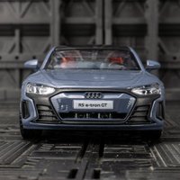 1:36 Audi RS e-tron GT New Energy with Charging Pile Alloy Car Model doors can be opened rich details, fine workmanship