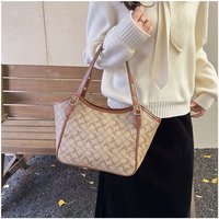 Large capacity women's bag 2026 new versatile European and American shoulder bag printed fashionable retro casual tote bag trend