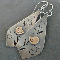 Vintage Silver Color Metal Hollow Flower Carving Bird Alien Dangle Earrings for Women Jewelry