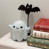 1Pc Halloween Cute Ghost Putting Bat Ornaments, Ghost Bat Desktop Party Decoration, Party Small Gift, Little Finger Cute Ghost