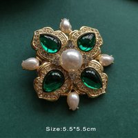 Vintage Retro Palace Baroque Imitation Gemstone Brooch Fashionable Luxury Hollow Out Badge Men/Women's Collar Suit Accessories