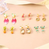 Luxury Hand-Painted Enamel Floral Pearl Drop Earrings for Women Elegant Butterfly Plant Alloy Dangle Earrings Commuter Daily