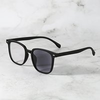 Fashionable Photochromic Flat Lens Glasses for Men and Women Ideal for Beach Parties and Travel Casual Wear