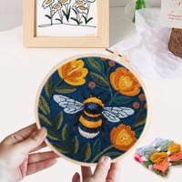 Bee Punch Needle Kit Home Decor Hobby Kits For Adults Animal 20x20cm Punch Needle Kit For Beginners Modern Fun Crafts For Adults