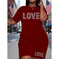 Women's oversized casual T-shirt and shorts set, with round-neck short-sleeved knitted fabric and lettered heart print, suitable