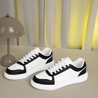 Fashion Men's Casual Shoes Lightweight Unisex Walking Shoes Leather Outdoor Sports Shoes Non-slip Breathable White Sneakers