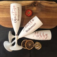 personalizationBride And Groom Wedding Gifts,Personalize Birth Flower Champagne Flutes For Mr & Mrs,Unique Birthday Gift for Her