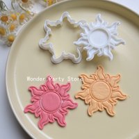 Sun Shaped Fondant Cake Embossing Mold Creative 3D Sun Pattern Biscuit Mold Butter Cookie Cutter Mold Cake Decorating Tool
