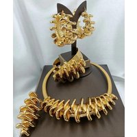 Luxury Unique Irregular Shape Light Weight Jewelry Set Fashionable Gold Plated Necklace Bracelet Earrings Ring 4PC Jewellery