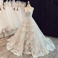 Luxury Spaghetti Straps Lace Women Sweetheart Neck Wedding Dress Bride Champagne Wedding Gown Backless Customized Bridal Dress