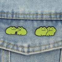 Adorable Frogs Lover Enamel Pins Cartoon Froggy Kiss Brooches Lapel Badges Kawaii Animal Jewelry Gift for Friends