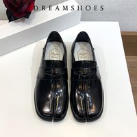 Tabi Shoes Slip On Loafer for Men and Women Split Toe Thin Sole Casual Patent Leather Korean Version Trend Casual Shoes