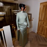 BEIYE Vintage Green Satin Long Sleeves Sheath Women's Formal Evening Gowns 2026 O-Neck Prom Dress Pleat Party Gown Customized