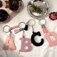 PU Leather A To Z Alphabet Fashion Keychain Charms 26 Initial Letter Keyring Candy Color Tassels Pendant Car Key Chain Ring Gift