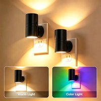 Ścienna lampa LED z regulacją jasności, ciepłe światło/RGB, zasilana z gniazdka, z czujnikiem zmierzchu i świtu, z możliwością regulacji kierunku światła (góra-dół), idealna do sypialni, kuchni, na