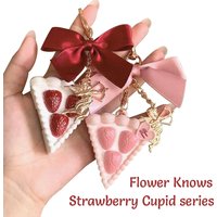 Flower Knows Strawberry Cupid Series Perfume Pendant Cake-shaped Key Chain Cream Gardenia Lychee Flavor Red and Pink