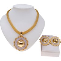 2P Woman Necklace and Earring Two-Piece Jewelry Set Dubai Gold-Plated Jewelry Set Teardrop Pendant Jewelry Gift Accessories