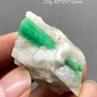 100% natural top-grade columnar emerald transparency, top-grade mineral specimen healing crystal gemstone pendant collection