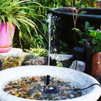 Eco-Friendly Solar Garden Fountain with 60cm Spray Height and 70cm Lift for Bird Bath Ponds and Backyard Decorations