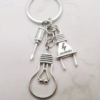 1pc Screwdriver, Light Bulb, Electrician Maintenance Tool Keychain, Men's Backpack Pendant Fro Father Grandpa