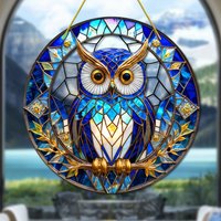 A Piece of Owl Hanging Garden Decoration, a Plastic Sun Catcher with Hues, Double-Sided Printed, a New Home Gift Featuring an Ow