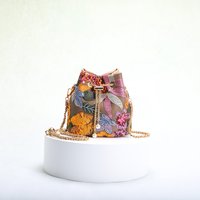 New Chinese style bucket bag retro style women's heavy craftsmanship mesh embroidery flower sequin chain crossbody bag handbags