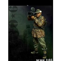 1/35 resin soldier model GK half figure - Lieutenant Barbarossa - unassembled and unpainted DIY kit 891R