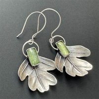 Vintage Unique Green Synthetic Zirconia Leaf Shaped Silvery Hook Earrings Women's Fashion Creative Banquet Festival Jewelry Gift