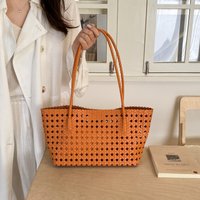 Trendy Hollow out Woven Shoulder Bag Large Capacity Commuter Bag Underarm Commuter Bag Women's Handbag Soft Handle Summer 2026