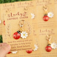 5/10A lucky ladybug and daisy keychain - Comes with a lucky ladybug card,Very suitable for celebrations、Birthday、Wedding、Graduat