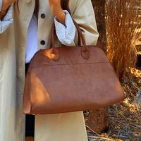 High-end Niche Design Handbags Outdoor Travel Bags Autumn and Winter New High-capacity Retro Commuter Handbags Ladies