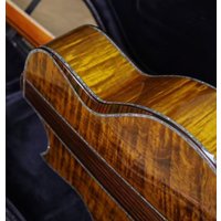 All Solid Handmade High End Golden Silk Sandalwood Full-scale Acoustic Guitar With Dual Backrests
