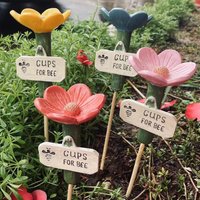 Cute Flower Shaped Bee Watering Station Outdoor Garden Resin Butterfly Feeder Insect Drinking Bowl For Yard Decoration
