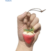 【AN】【AN】Creative Realistic Strawberry Keychain 3D Fruit Key Holder Car Keyrings Fruit Versatile Bags Pendant Decoration Gifts