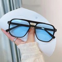 Punk Square Frame Sunglasses Beach Eye Protection Travel Accessories Retro Sunglasses Anti-UV Eyewear for women men