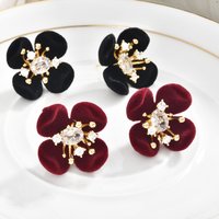 Stylish and exquisite retro burgundy flocked flower earrings with super sparkle and zirconium unique design and elegant earrings