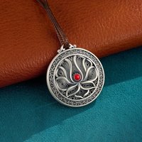 Vintage Hollow Flower Necklace For Men Jewelry Goold Luck Safety Buckle Pendant Women Sweater Chain Accessories