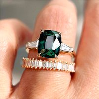 2pcs Elegant Square Synthetic Emerald Golden Plated Ring for Women's Fashion Vintage Banquet Festival Jewelry Accessories Crafts