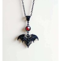 Gothic Red Crystal Vampire Black Bat Pendant Necklace for Women Halloween Party Satanic Pagan Witchcraft Jewelry Accessory Gifts