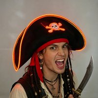 1pc Pirate Skull Hat with LED Light Halloween Luminous Captain Cap Cosplay Costume Accessories Prop for Adult Carnival Party Déc