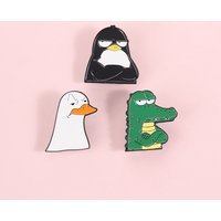 Funny animal Enamel Pin cartoon Penguin Crocodile Duck Brooch Lapel Pins Badge on Backpack Clothing Accessories Fashion Jewelry