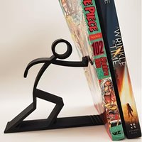 1pcs Creative Stick Figure Bookend – Minimalist Book Holder, Fun & Functional Desk Decor, Lover Gift