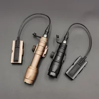 Taktyczna latarka LED M600C M300A z pilotem zdalnego sterowania, światło do broni do polowań na świeżym powietrzu, pasuje do szyny 20MM.