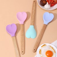 Heart-Shaped Silicone Spatula Pink Love Spatulas with Wooden Handle Baking Spatula Kitchen Utensils Egg Making Cake Baking Tool