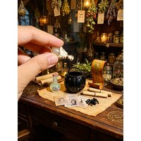 A Miniature Realistic Magic Skull Scene Set, 1/6, 1/12 Dollhouse Dollhouse Accessories, Dollhouse Decoration, Model House Accessories, Photography Props, Micro-Landscape Ornaments, Miniatures