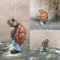 Cute Turtle Going to the Toilet Resin Ornament, Funny Bathroom Desk Decor Figurine for Home