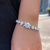 Pera Elegant Shiny Broken Iced Round Zirconia Leaf Flower Charm Tennis Bracelets Bangles for Women Party Dinner Jewelry B222