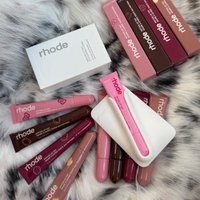 Fashion Brand Cosmetic Tools New Lip Gloss with Patterns Bread Bow Raspberry Espresso New Color Magnetic Lip Support Phone Stand