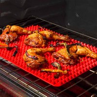 Non-Stick Silicone Baking Mat 16*11in Pyramid Cooking Mat BPA Free Pan For Baking Microwave Oven Easy Cleanup Roast Chicken Mat
