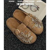 New Women Suede Clogs Slippers Soft Insole Sandals with Arch Support Shoes Outdoor Beach Suede Clogs Slippers Women Sandals